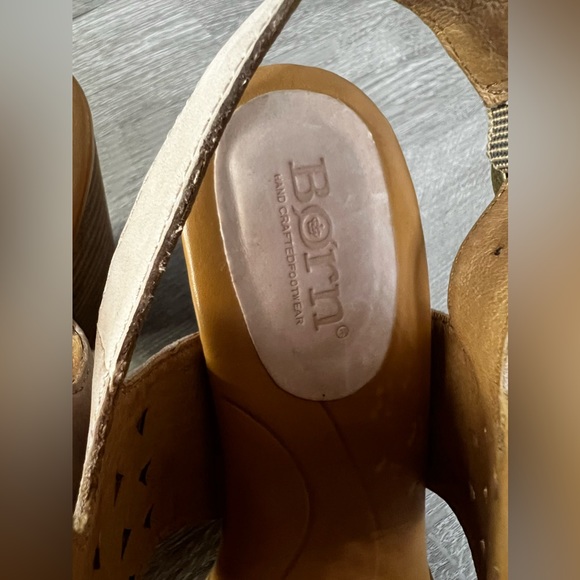 Born Sandals - Picture 3 of 8